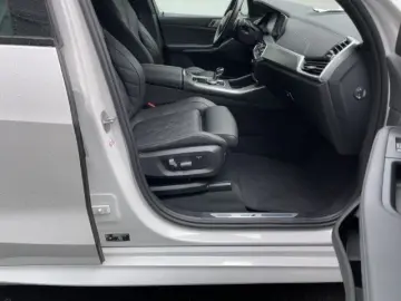 X5 xDr45e M-Sport HUD Digitales Cockpit Memory S