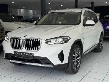 X3 xDrive 30e PANO KAMERA AHK HIFI LEDER 1.HAND