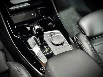 X3*xDRIVE*30e*HiFi*VOLL-LEDER*CONNECTED*DAB*