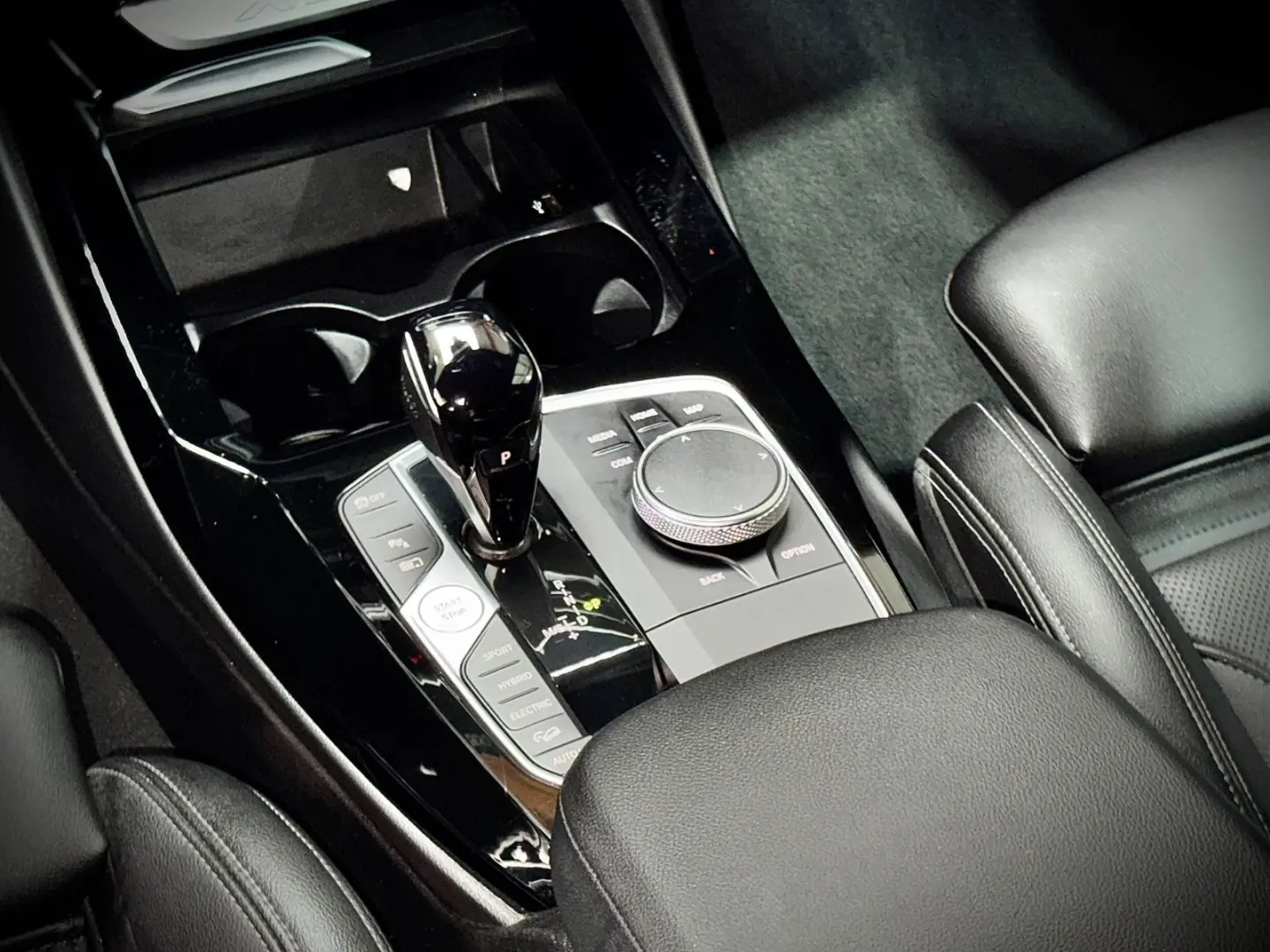 X3*xDRIVE*30e*HiFi*VOLL-LEDER*CONNECTED*DAB*