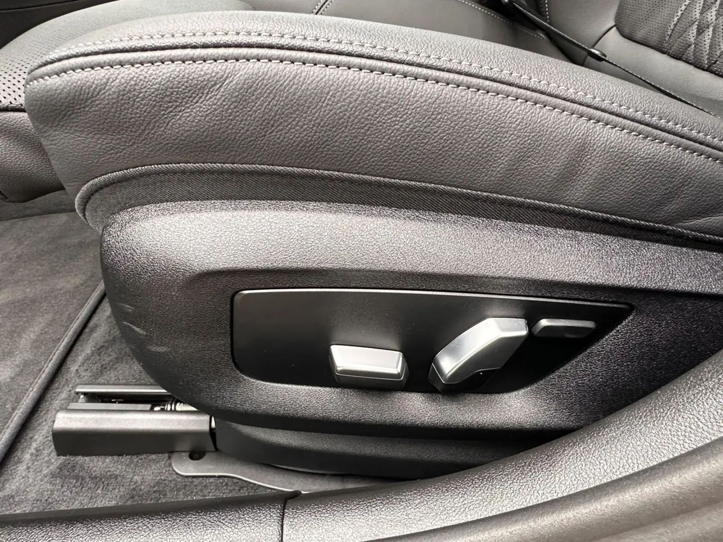 545e xDrive A M Sportpaket Head-Up HK HiFi DAB
