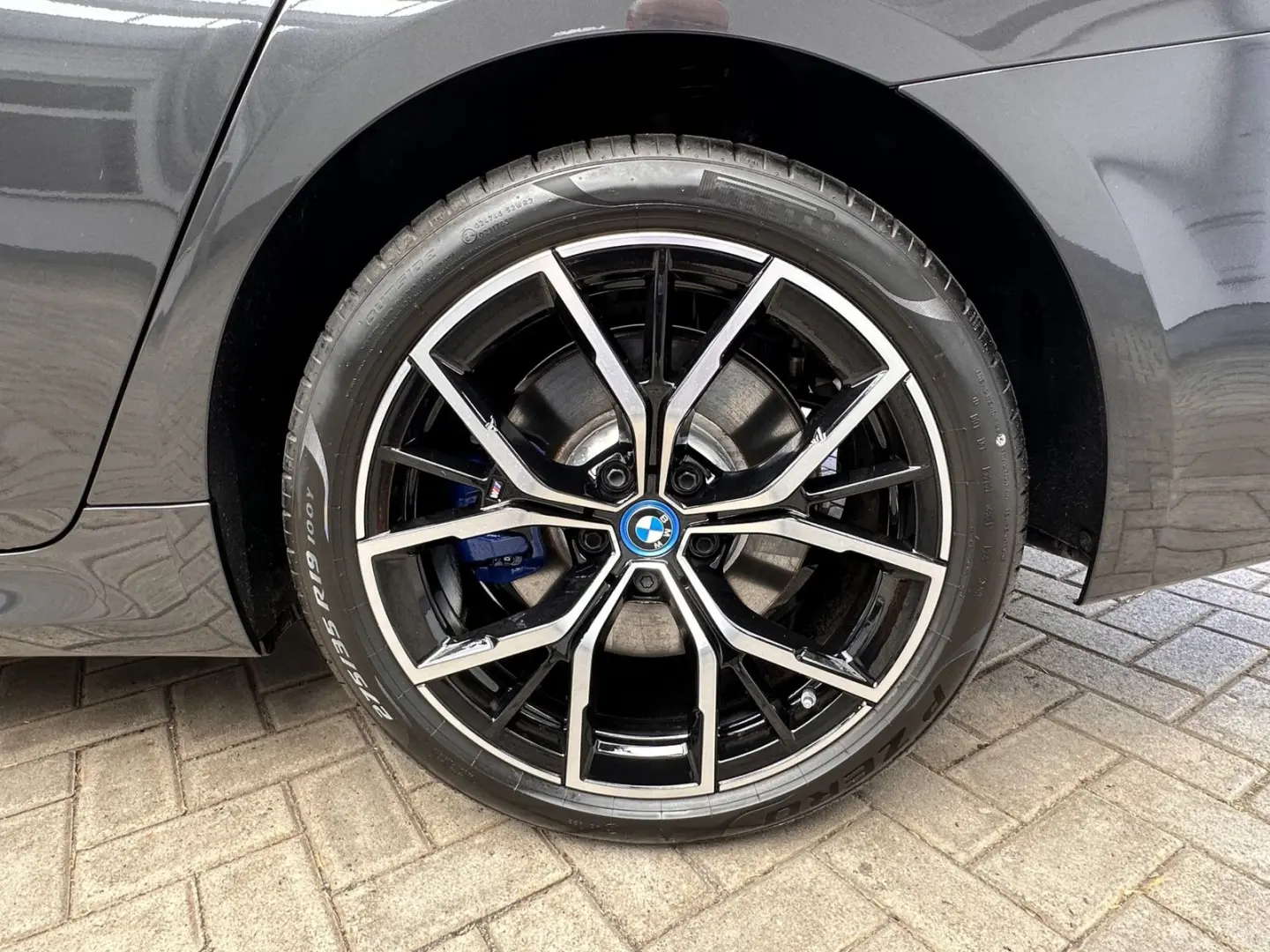 545e xDrive A M Sportpaket Head-Up HK HiFi DAB