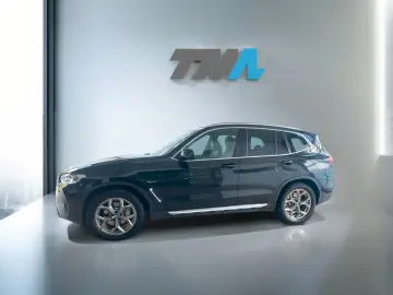 X3 xDrive 30e PANORAMA LASER HeadUp LEDER HiFi