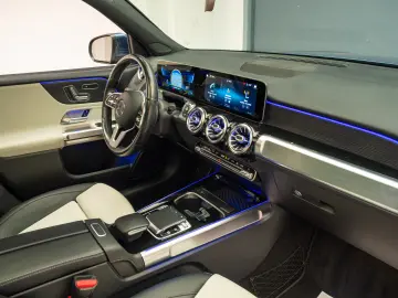Mercedes-Benz GLB 250 4MATIC AMG