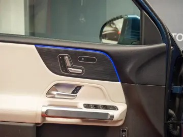 Mercedes-Benz GLB 250 4MATIC AMG