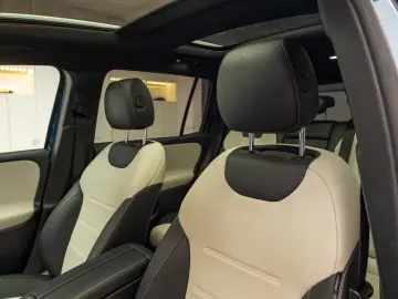 Mercedes-Benz GLB 250 4MATIC AMG