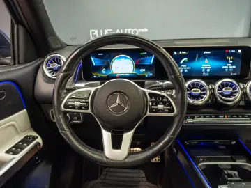 Mercedes-Benz GLB 250 4MATIC AMG
