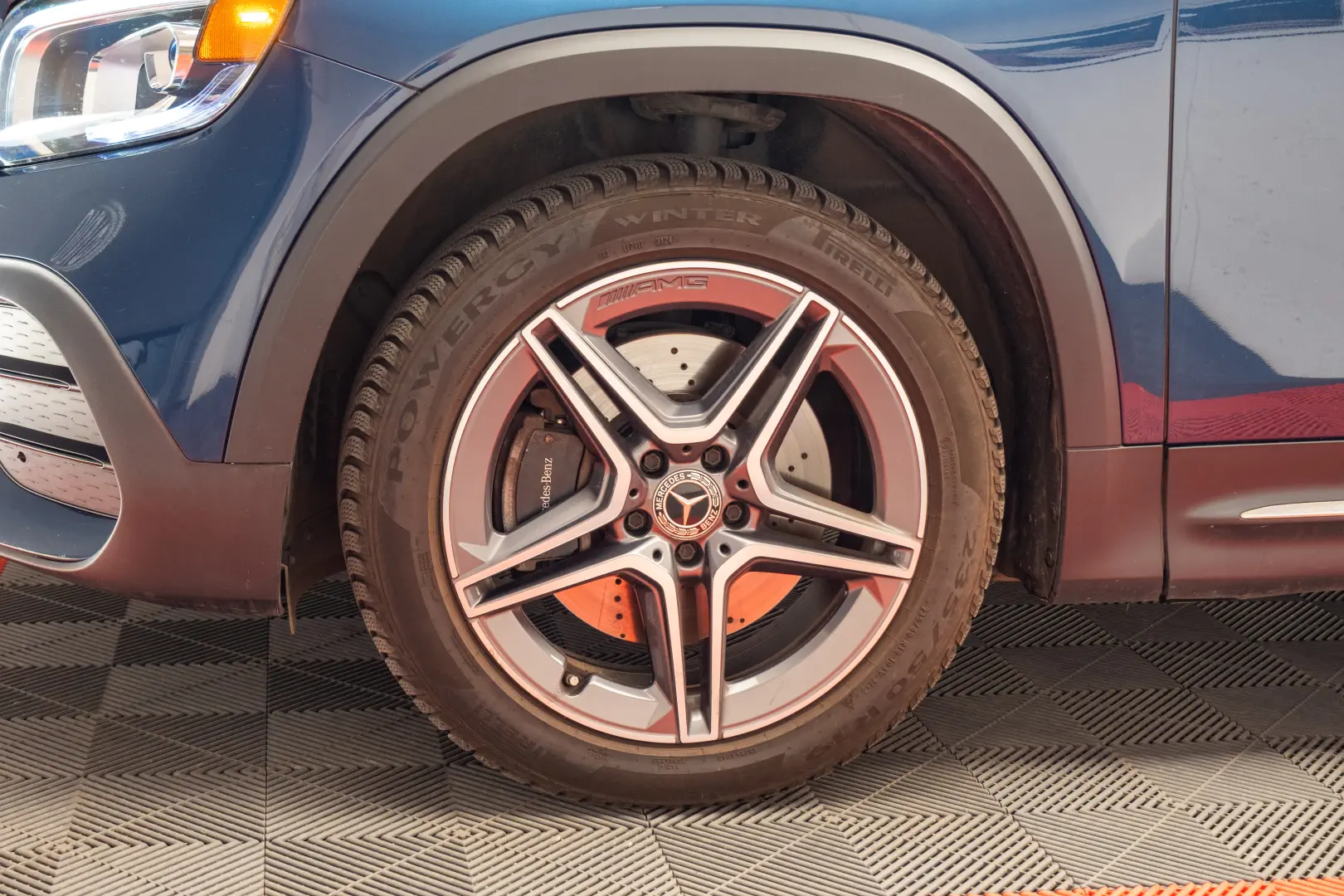 Mercedes-Benz GLB 250 4MATIC AMG