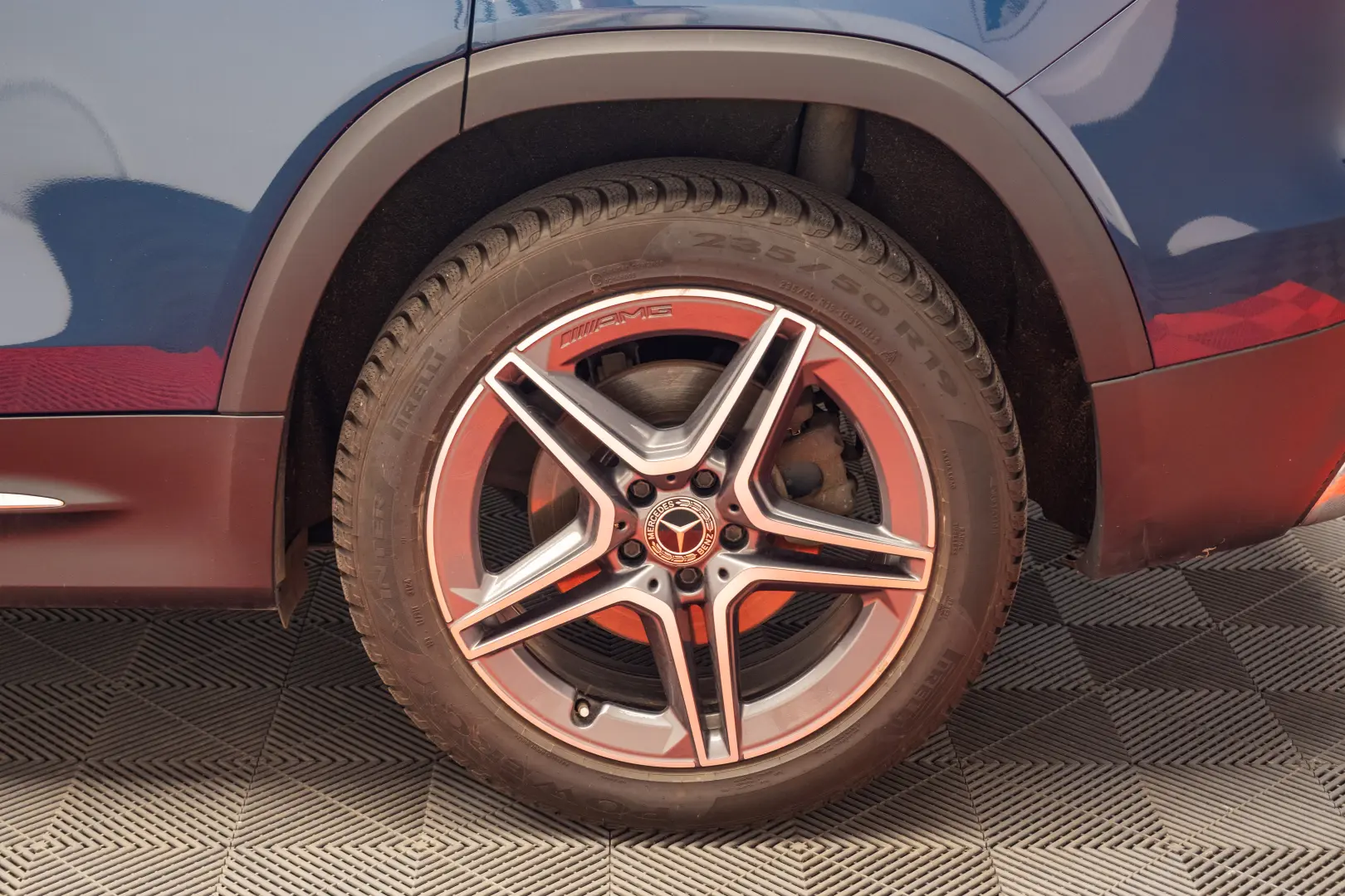 Mercedes-Benz GLB 250 4MATIC AMG