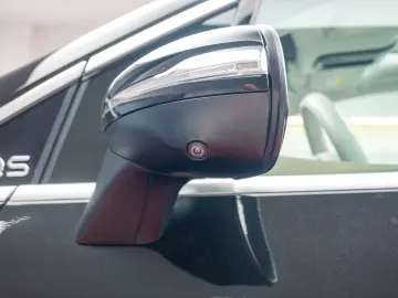 Mercedes Benz EQS 450 4MATIC