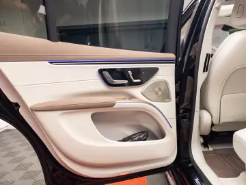 Mercedes Benz EQS 450 4MATIC