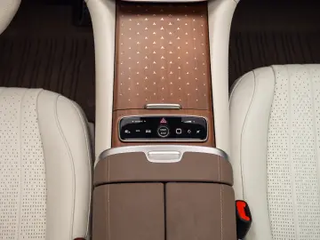 Mercedes Benz EQS 450 4MATIC