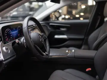 E 220 d Avantgarde Advanced,LED,Pano,Distr,Totw
