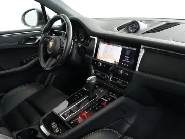 Macan T MY23/LUFT/PANO/AHK/ACC/18W/360°KEYL/21z