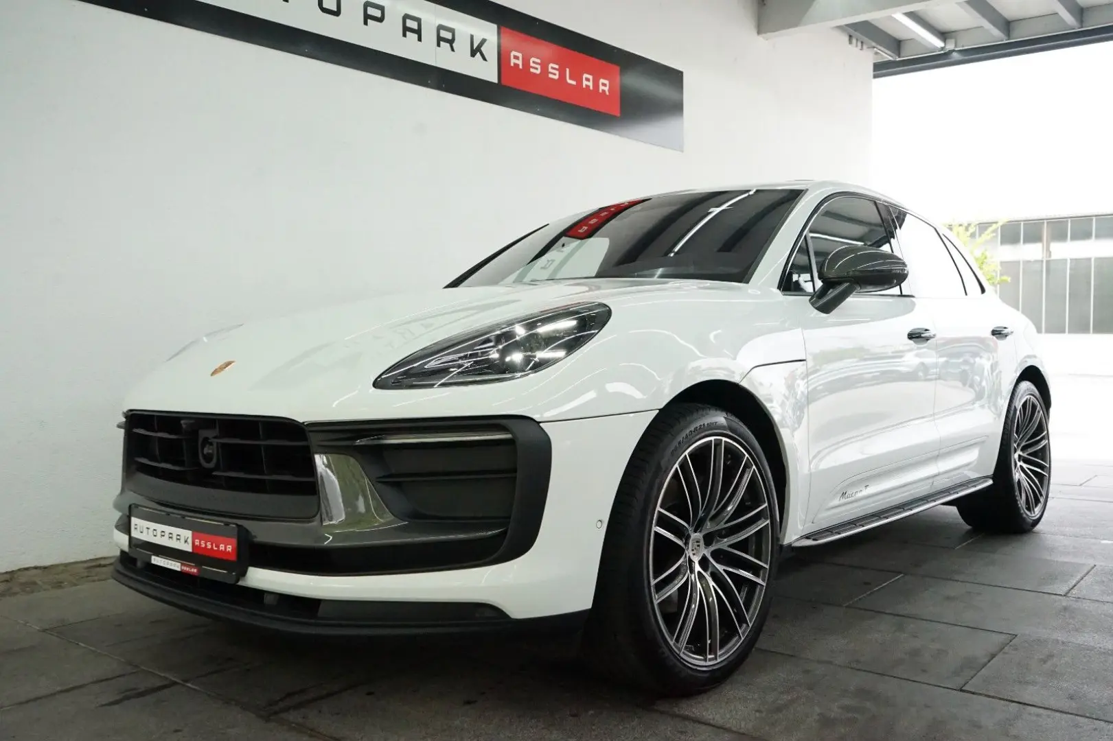 Macan T MY23/LUFT/PANO/AHK/ACC/18W/360°KEYL/21z