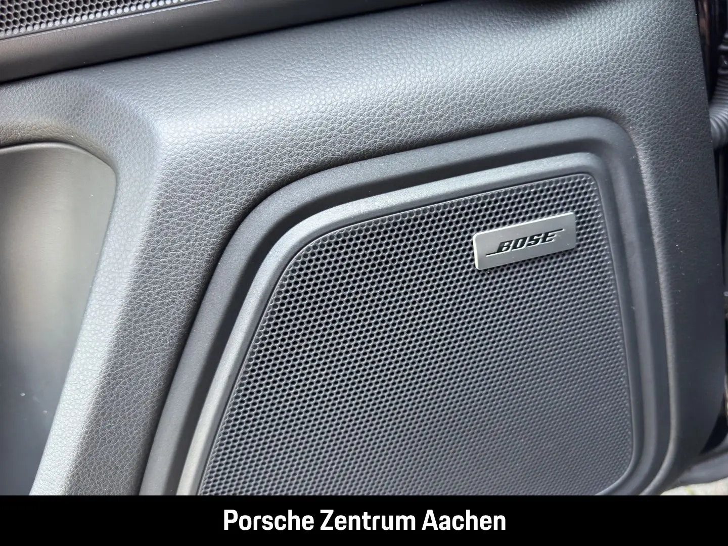 Macan BOSE Sportabgasanlage Abstandstempomat LED