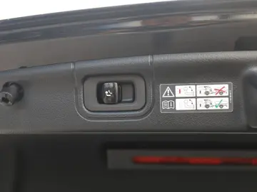 C 300 d AMG Sport Advanced AHK Distr. LED Navi K