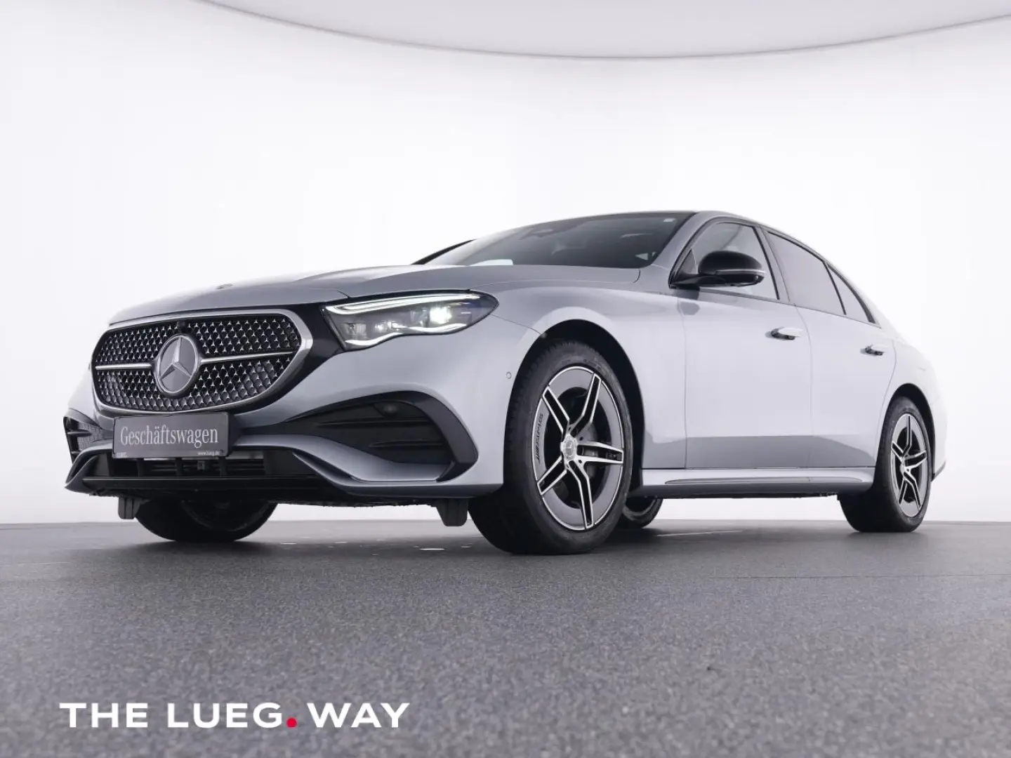 E 300 e 4M AMG+NIGHT+PANO+AHK+DC-LADEN+DIG.LIGHT