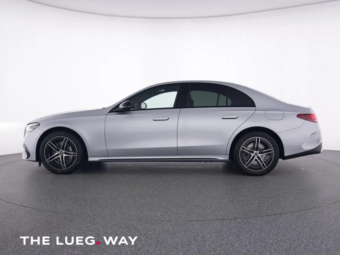 E 300 e 4M AMG+NIGHT+PANO+AHK+DC-LADEN+DIG.LIGHT