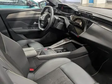 408 GT Plug-In Hybrid AT8 180PS *SCHIEBEDACH*