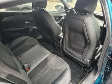 408 Hybrid 225 GT ACC Keyless Sitzheizung LED