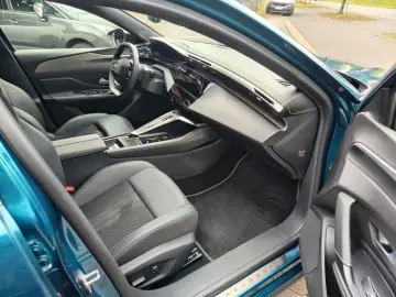 408 Hybrid 225 GT ACC Keyless Sitzheizung LED