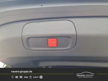 408 Hybrid 225 GT Plug-In Hybrid
