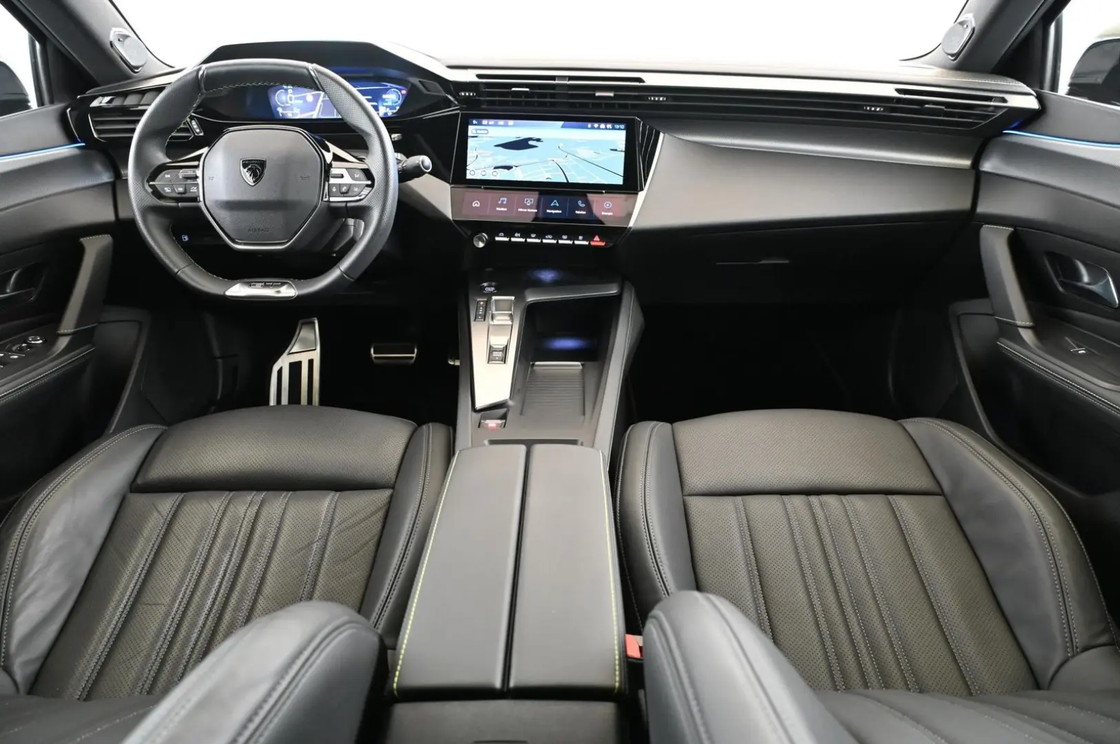 408 1.6 180 PHEV e-EAT8 GT LED/NAV/LEDER/PANO/19