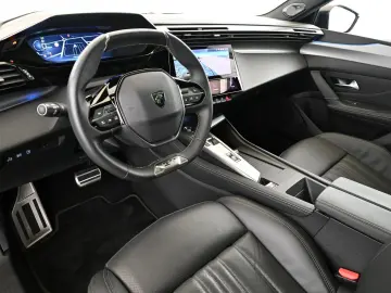 408 1.6 180 PHEV e-EAT8 GT LED/NAV/LEDER/PANO/19