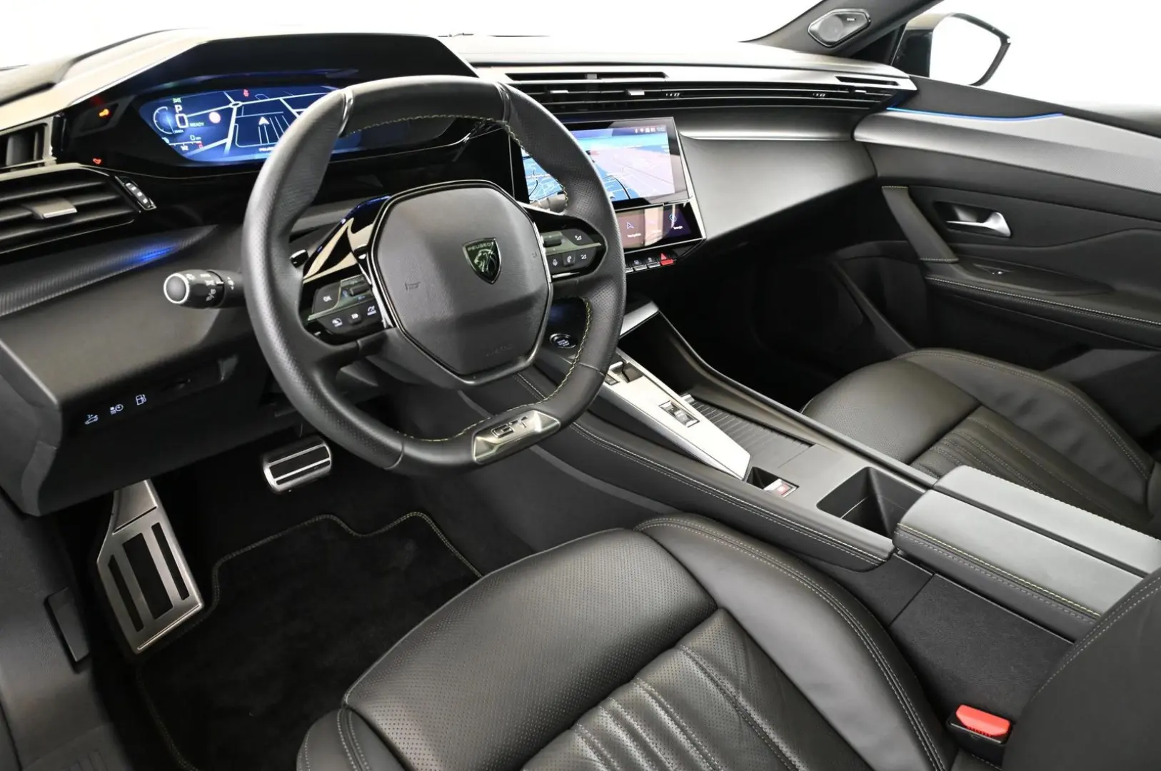 408 1.6 180 PHEV e-EAT8 GT LED/NAV/LEDER/PANO/19