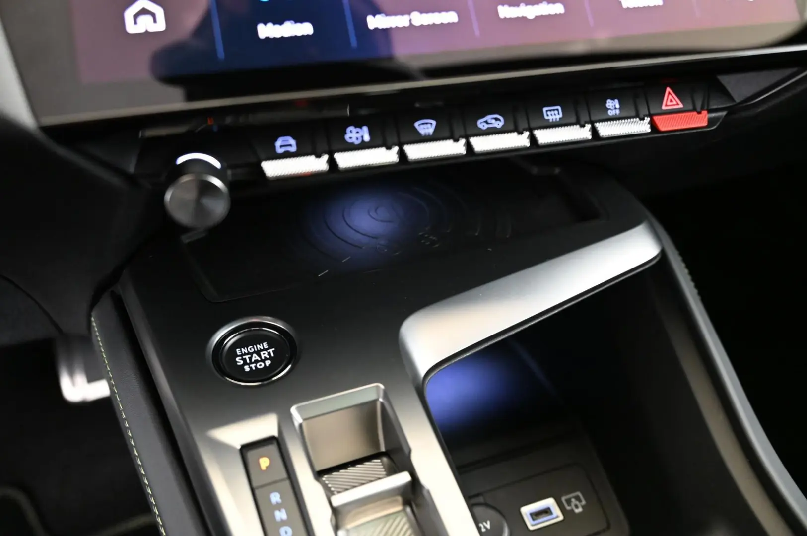 408 1.6 180 PHEV e-EAT8 GT LED/NAV/LEDER/PANO/19