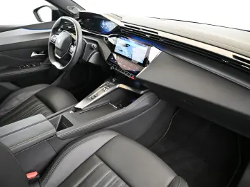 408 1.6 180 PHEV e-EAT8 GT LED/NAV/LEDER/PANO/19