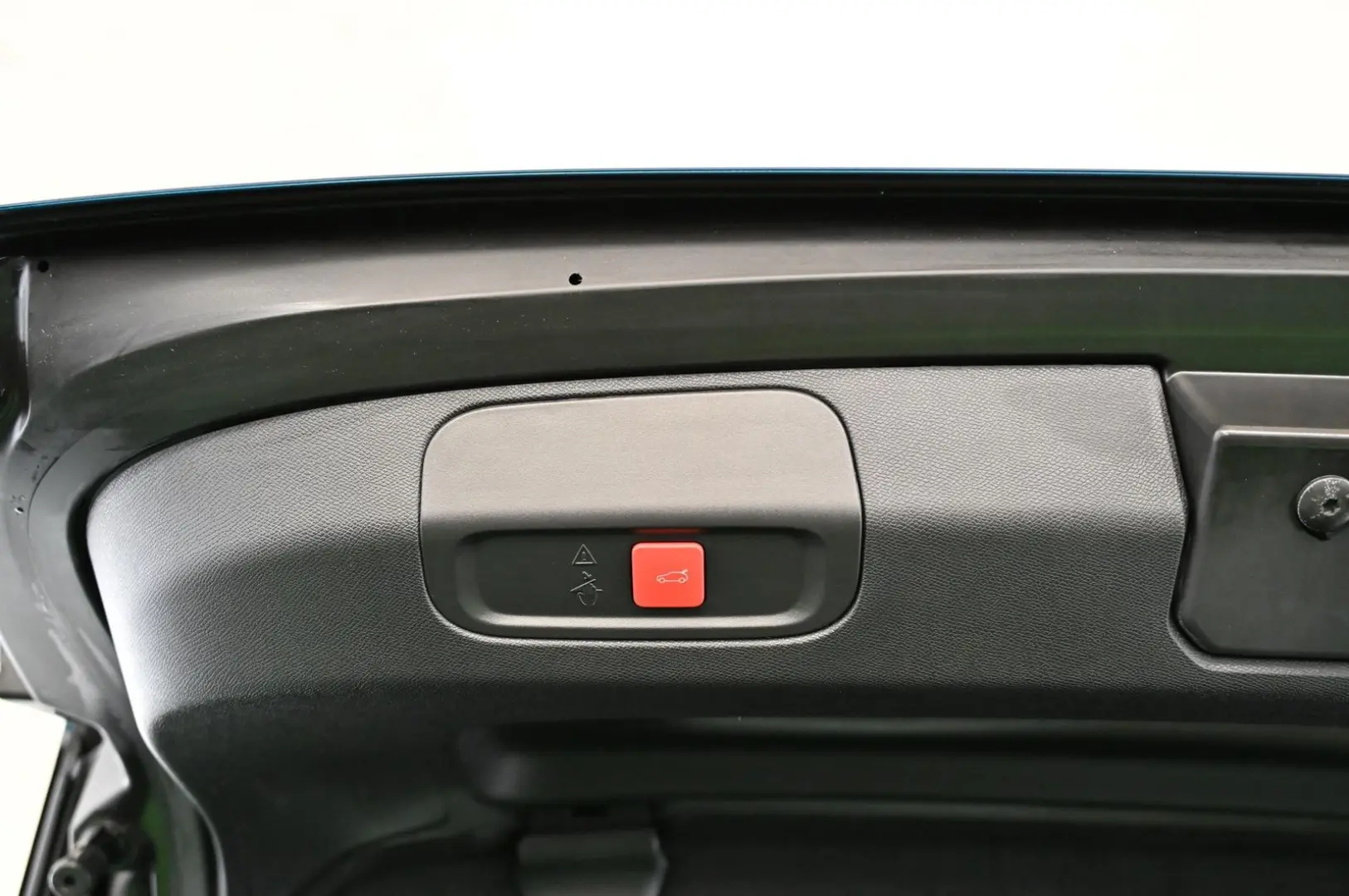 408 1.6 180 PHEV e-EAT8 GT LED/NAV/LEDER/PANO/19