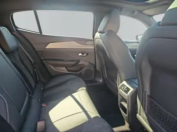 408 GT PHEV 225 El. Panodach Navi Digitales Cock