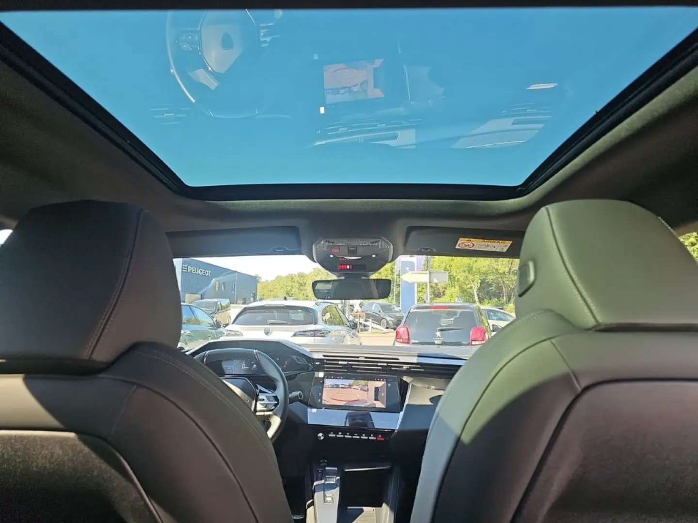 408 GT PHEV 225 El. Panodach Navi Digitales Cock
