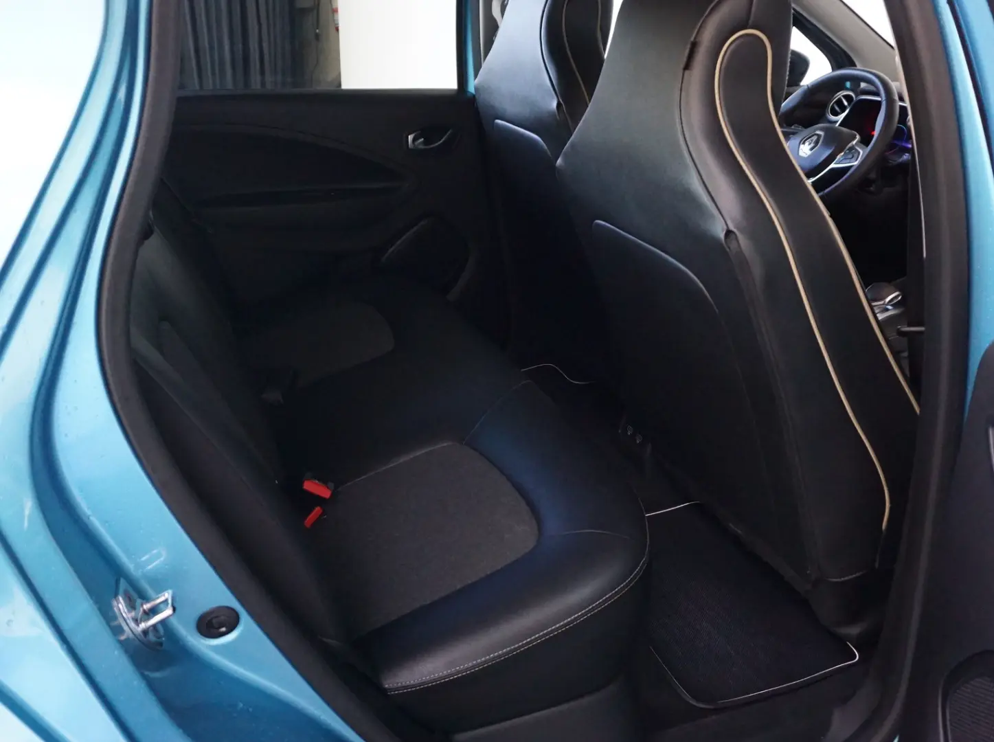 RENAULT ZOE Z.E. 50 Z.E. R135 iconic