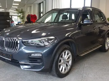 X5 xDrive 45 e +Panorama+AHK+Trittbretter+ACC