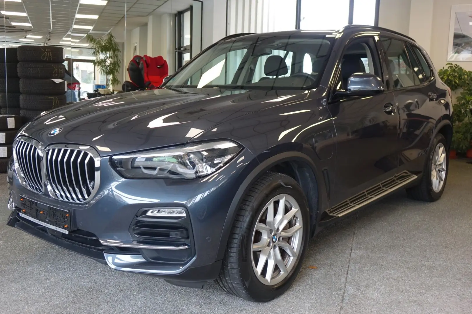 X5 xDrive 45 e +Panorama+AHK+Trittbretter+ACC