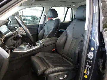 X5 xDrive 45 e +Panorama+AHK+Trittbretter+ACC