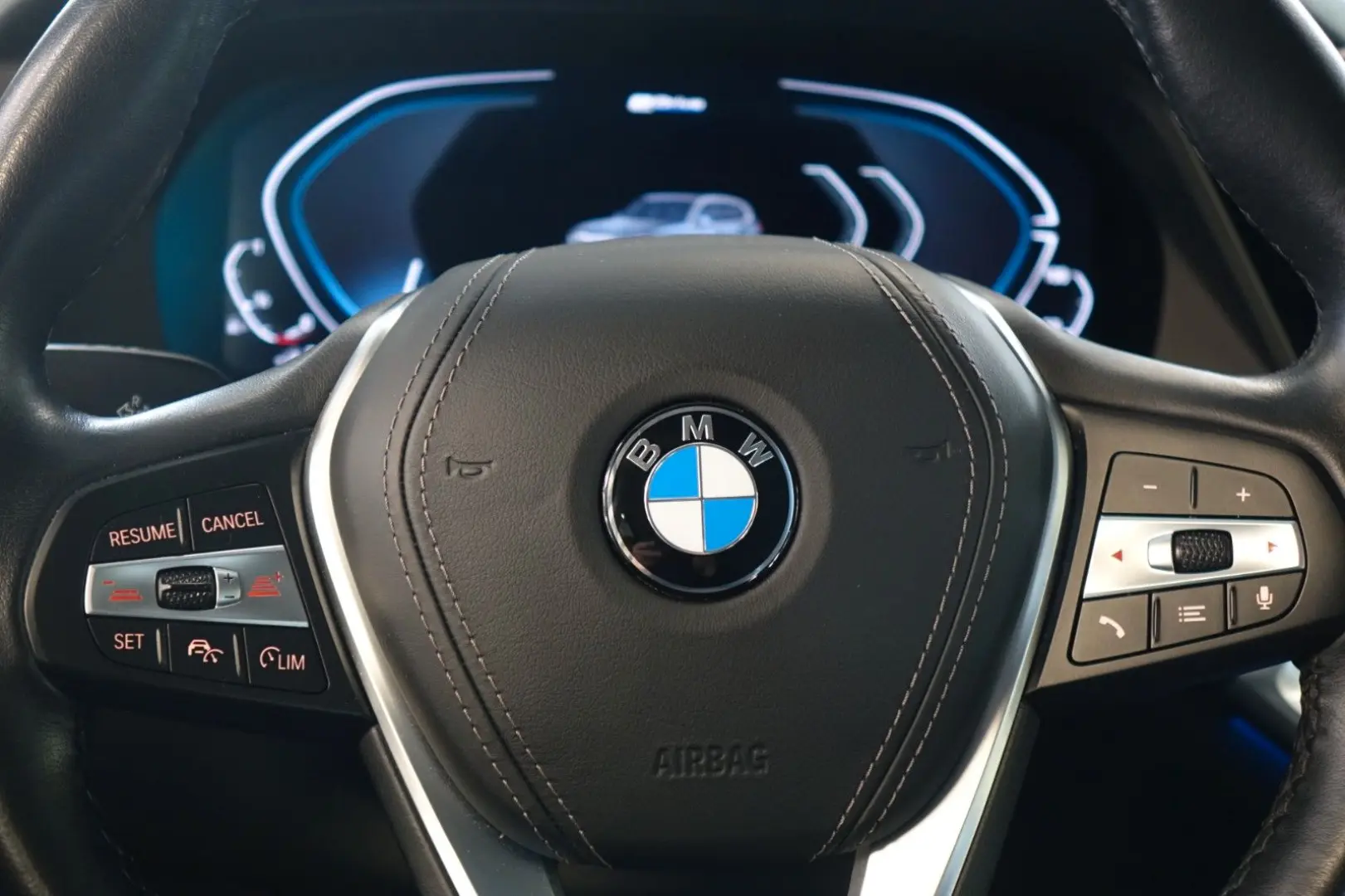 X5 xDrive 45 e +Panorama+AHK+Trittbretter+ACC