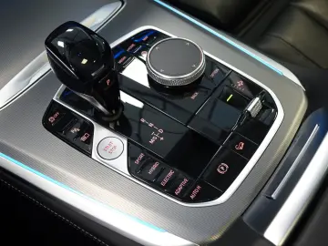 X5 xDrive 45 e +Panorama+AHK+Trittbretter+ACC