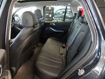 X5 xDrive 45 e +Panorama+AHK+Trittbretter+ACC
