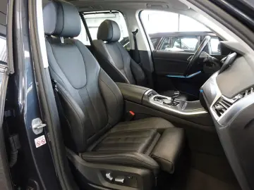 X5 xDrive 45 e +Panorama+AHK+Trittbretter+ACC