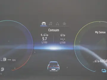 RENAULT ARKANA 1.6 E-Tech 145CP techno