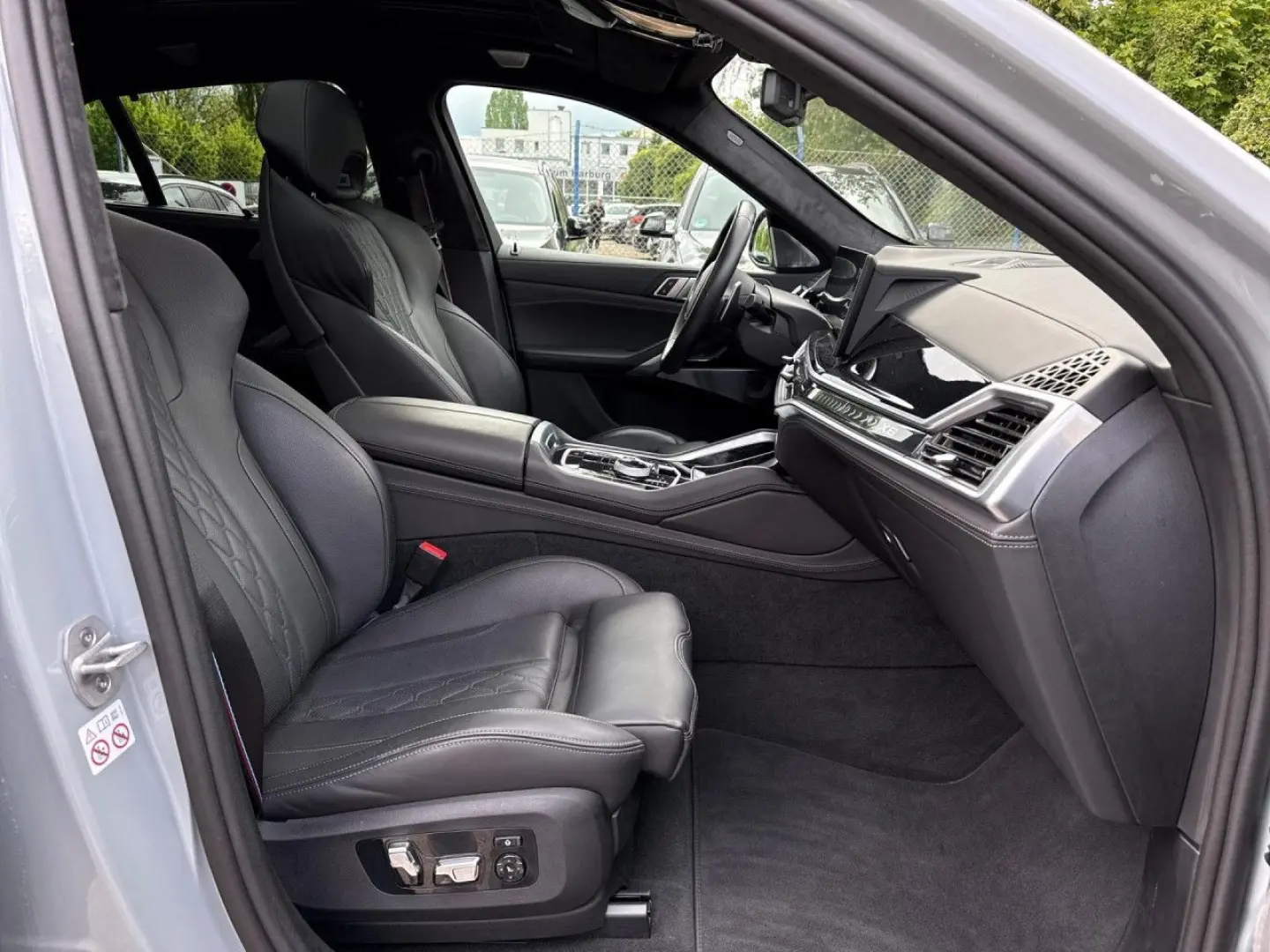 X6 xDr 40iA M SPORT PRO SkyL,StHzg,AHK,B+W,Alu22