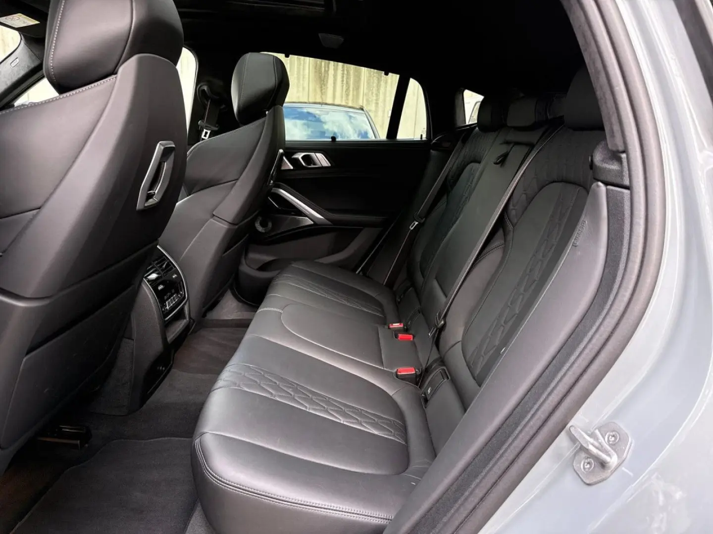 X6 xDr 40iA M SPORT PRO SkyL,StHzg,AHK,B+W,Alu22