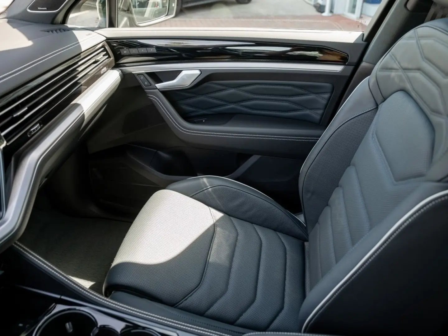 Touareg R-Line V6 TDI AHK Pano StandH Allrdlnkg