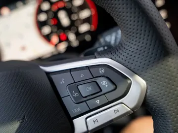 Touareg R-Line V6 TDI AHK Pano StandH Allrdlnkg
