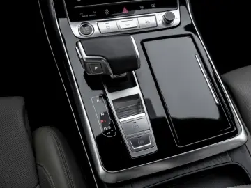Q7 S line 55 TFSI e AHK 360° HUD B&O Keyless