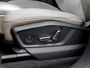 Q7 S line 55 TFSI e AHK 360° HUD B&O Keyless